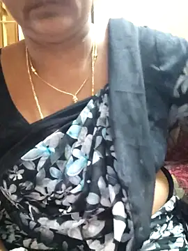 Snapshot of navyasree143 chatting on 12/01/25, 11:37 navyasree143 online show from 12/01/25, 11:37