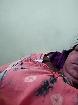 Snapshot of navyasree143 chatting on 03/17/26, 03:22 navyasree143 online show from 03/17/26, 03:22