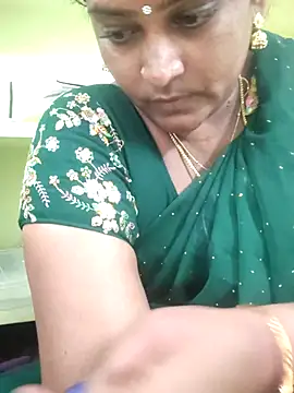 Snapshot of navyasree143 chatting on 03/21/26, 05:01 navyasree143 online show from 03/21/26, 05:01