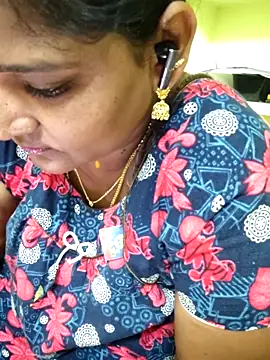 Snapshot of navyasree143 chatting on 03/23/26, 02:43 navyasree143 online show from 03/23/26, 02:43