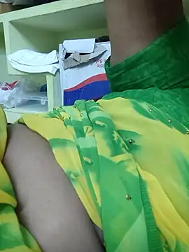 Snapshot of navyasree143 chatting on 03/25/26, 12:11 navyasree143 online show from 03/25/26, 12:11