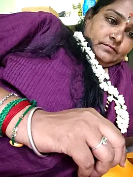 Snapshot of navyasree143 chatting on 04/01/26, 12:28 navyasree143 online show from 04/01/26, 12:28