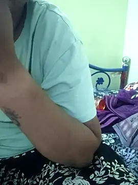 Snapshot of navyasree143 chatting on 04/09/26, 01:05 navyasree143 online show from 04/09/26, 01:05