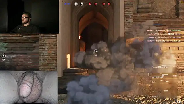 Snapshot of bear8t chatting on 10/19/25, 08:48 bear8t online show from 10/19/25, 08:48