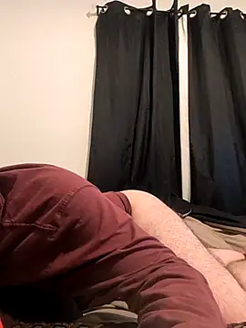 Snapshot of bear8t chatting on 10/25/25, 09:50 bear8t online show from 10/25/25, 09:50