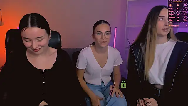 leslie bird online show from 11/29/25, 10:18