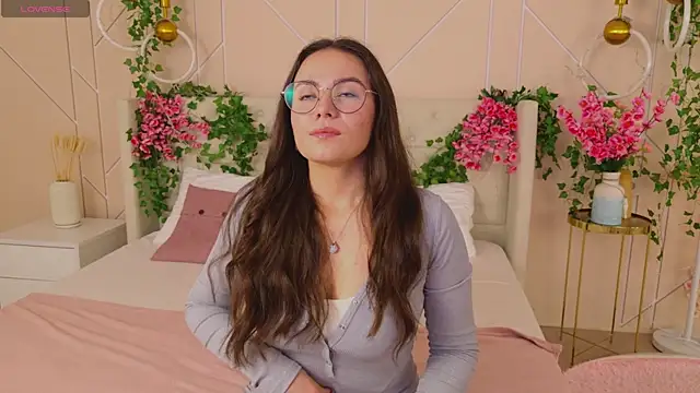 Snapshot of GabiBatista chatting on 09/28/25, 05:02 GabiBatista online show from 09/28/25, 05:02