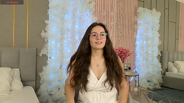 Snapshot of GabiBatista chatting on 10/15/25, 05:07 GabiBatista online show from 10/15/25, 05:07