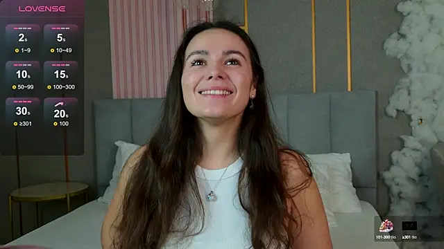 Snapshot of GabiBatista chatting on 10/17/25, 05:10 GabiBatista online show from 10/17/25, 05:10