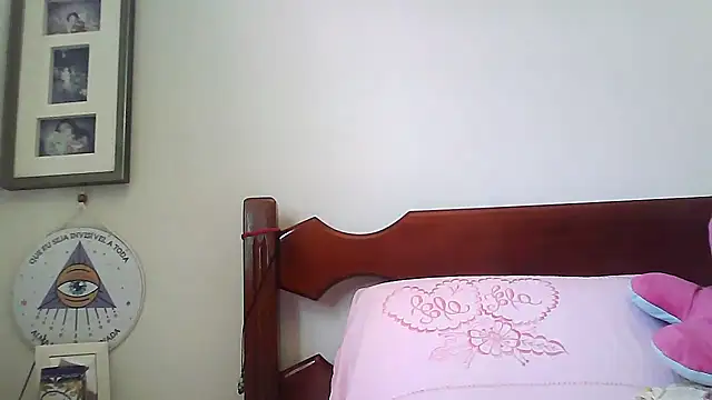 Snapshot of larj021bb chatting on 11/20/25, 02:17 larj021bb online show from 11/20/25, 02:17