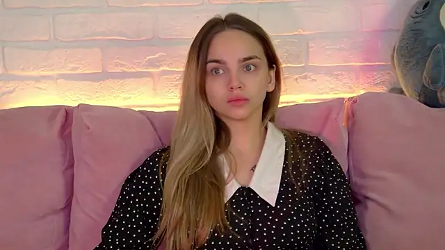 AnitaVenture online show from 10/16/25, 04:13