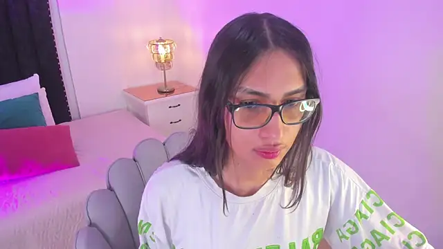 Snapshot of cherrylady_02 chatting on 10/22/25, 12:38 cherrylady 02 online show from 10/22/25, 12:38