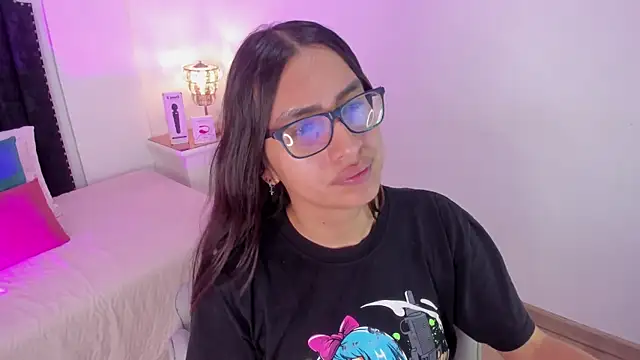 Snapshot of cherrylady_02 chatting on 11/07/25, 11:54 cherrylady 02 online show from 11/07/25, 11:54