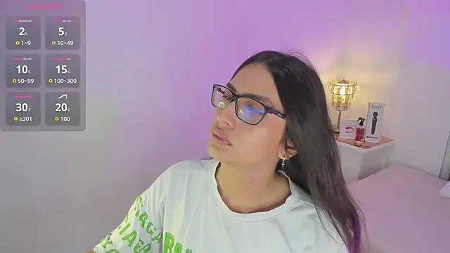 Snapshot of cherrylady_02 chatting on 11/28/25, 11:57 cherrylady 02 online show from 11/28/25, 11:57