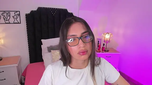 cherrylady 02 online show from 12/15/25, 01:37