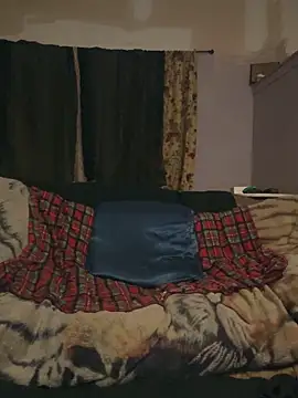 ThrowedWorldWide online show from 11/17/25, 01:44