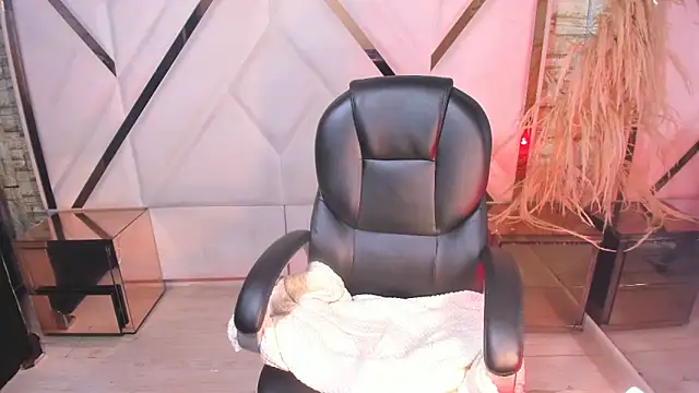 Irina Rouse online show from 11/06/25, 01:45