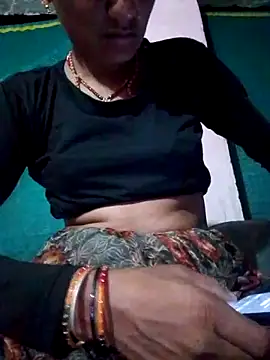 Snapshot of Tona8080 chatting on 09/29/25, 02:33 Tona8080 online show from 09/29/25, 02:33