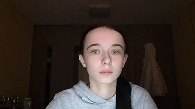 Emilia Light online show from 12/23/25, 09:18