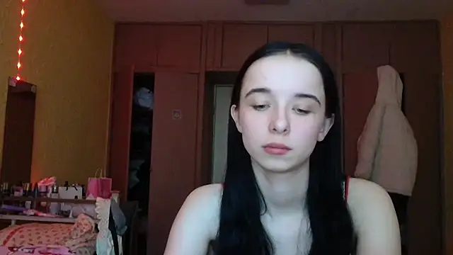 Emilia Light online show from 03/01/26, 09:00