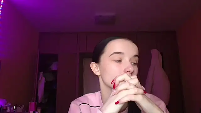 Emilia Light online show from 03/03/26, 07:36