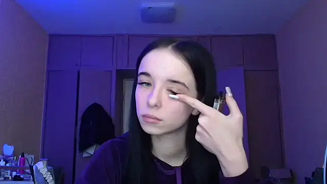 Emilia Light online show from 03/26/26, 08:09