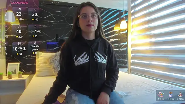 ZOE LE online show from 10/22/25, 11:32