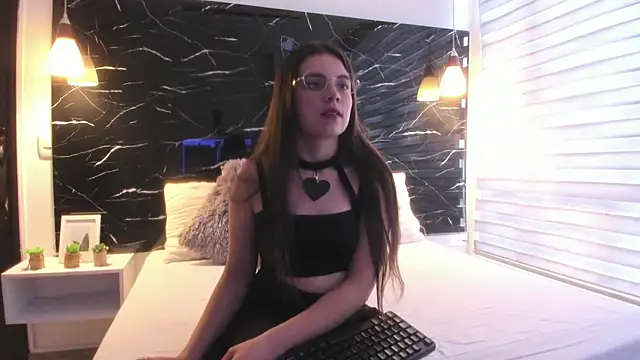 ZOE LE online show from 10/27/25, 11:47