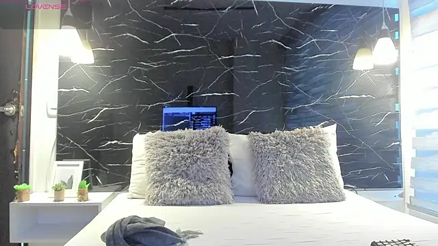 ZOE LE online show from 02/02/26, 11:42