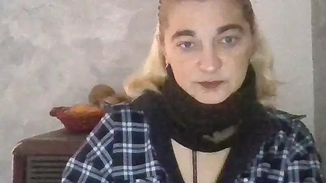 GoldenAngelMilf online show from 02/02/26, 03:00