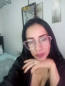 YaraDuartee online show from 01/14/26, 12:38