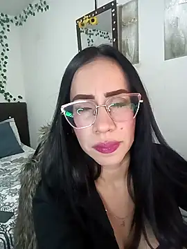 Snapshot of YaraDuartee chatting on 03/08/26, 01:47 YaraDuartee online show from 03/08/26, 01:47