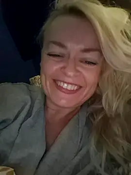 demidelightfulxx online show from 10/18/25, 09:48