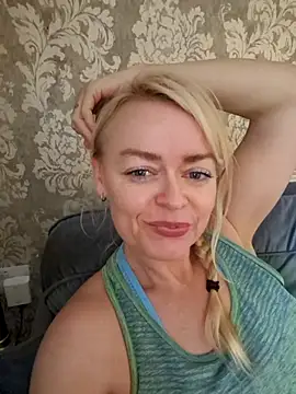 demidelightfulxx online show from 10/23/25, 12:37