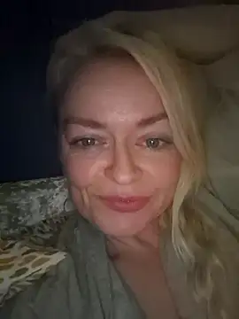 demidelightfulxx online show from 10/29/25, 09:05