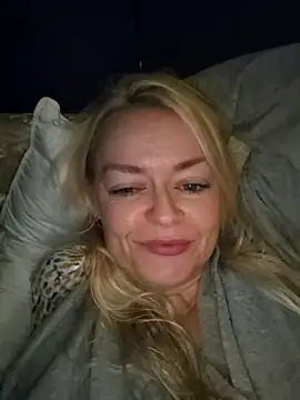 demidelightfulxx online show from 11/11/25, 09:04