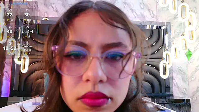 LiaTeylor online show from 11/30/25, 07:07