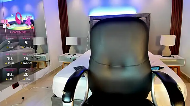 Caroline Millerr online show from 02/18/26, 07:54