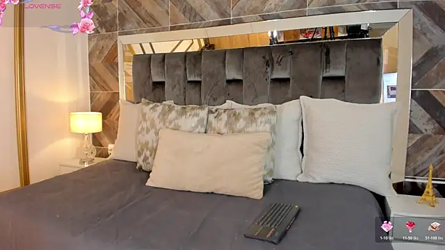 NaylaGrey online show from 10/24/25, 11:39