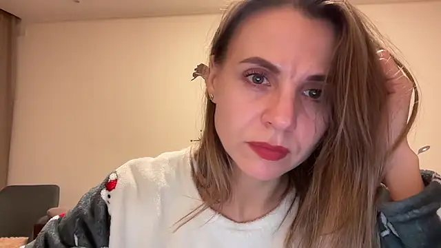 Snapshot of AnnieLove7722 chatting on 10/14/25, 08:20 AnnieLove7722 online show from 10/14/25, 08:20