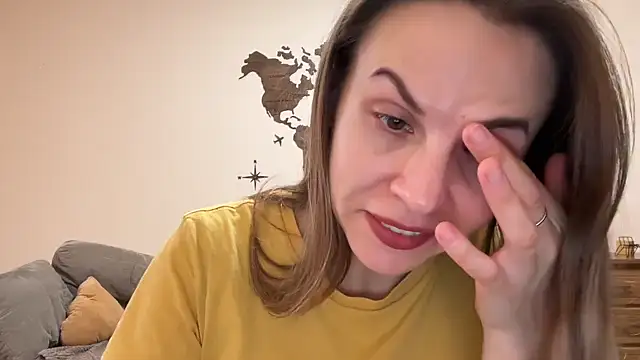 Snapshot of AnnieLove7722 chatting on 11/10/25, 10:36 AnnieLove7722 online show from 11/10/25, 10:36