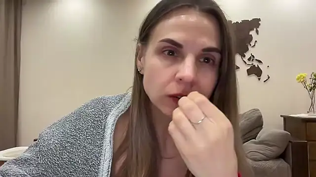 Snapshot of AnnieLove7722 chatting on 11/25/25, 03:01 AnnieLove7722 online show from 11/25/25, 03:01