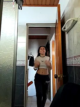 Snapshot of _TOMOE chatting on 10/26/25, 09:21 TOMOE online show from 10/26/25, 09:21