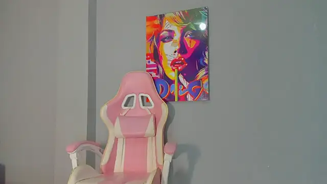 Athenea  fox online show from 12/22/25, 12:35