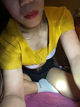 nhinhi-sexy online show from 11/11/25, 08:31