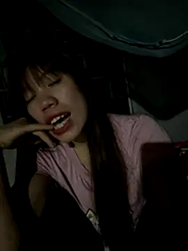 nhinhi-sexy online show from 12/18/25, 02:45