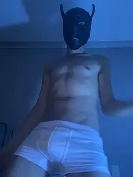 Snapshot of zamir333 chatting on 10/11/25, 08:35 zamir333 online show from 10/11/25, 08:35