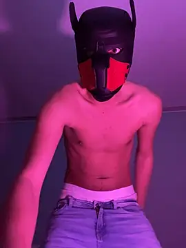 Snapshot of zamir333 chatting on 10/16/25, 05:52 zamir333 online show from 10/16/25, 05:52