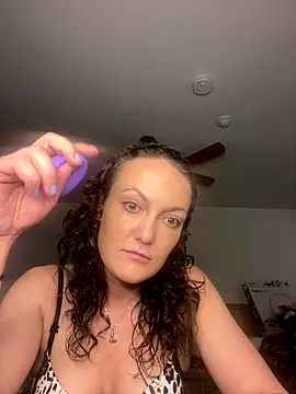 sexybriiiixoxo online show from 12/01/25, 08:47