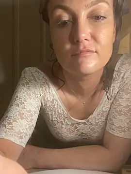 sexybriiiixoxo online show from 05/27/26, 02:19